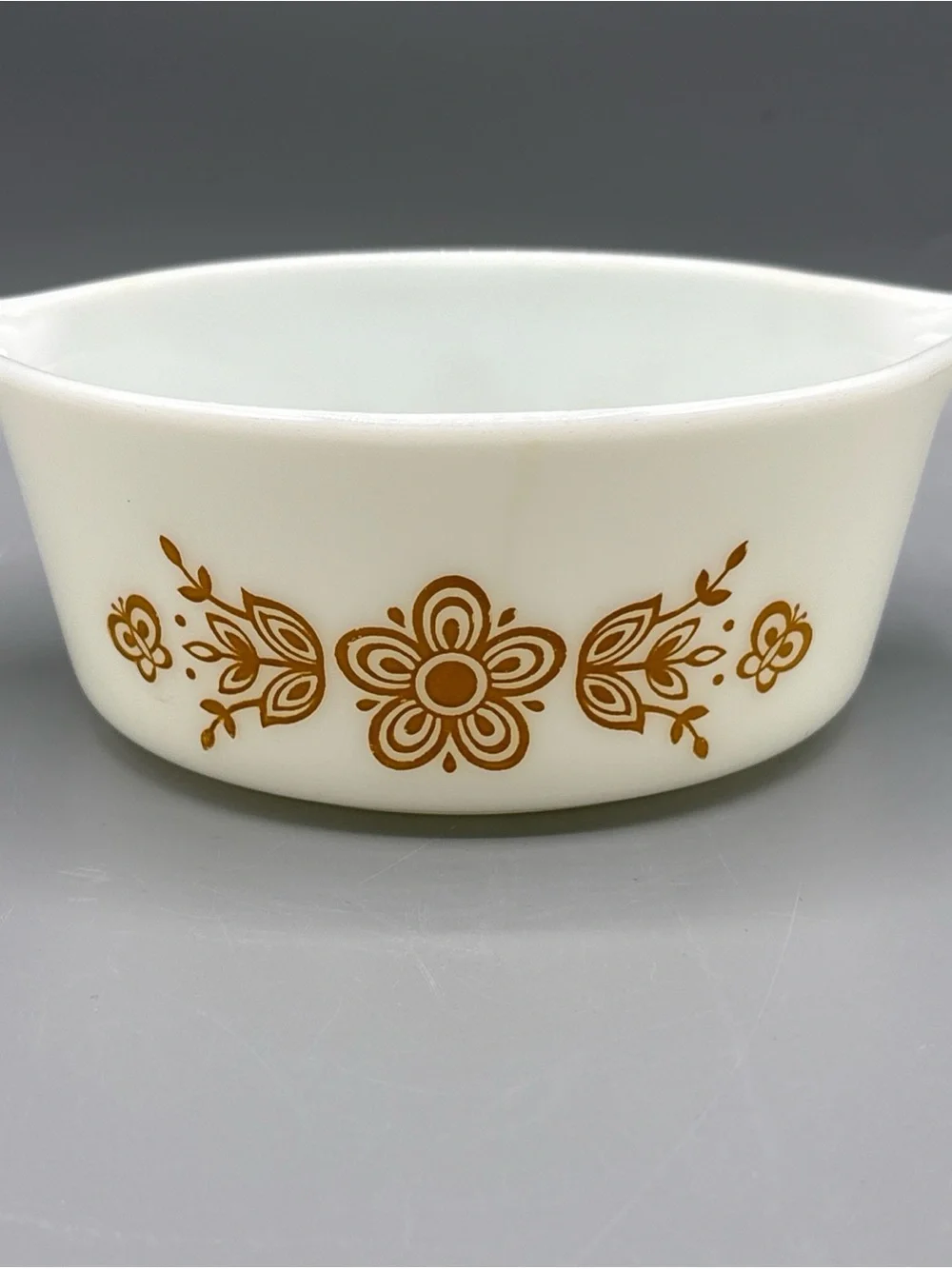 Vintage Pyrex 472 Casserole 1 1/2 Pint Butterfly Gold NO LID